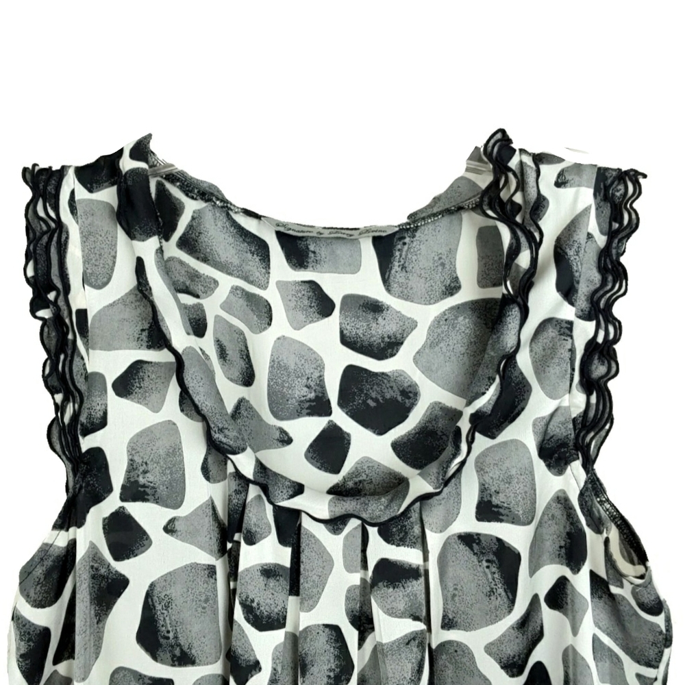 Signature by Larry Levine Frilly Neckline B&W Top - Picture 2 of 5